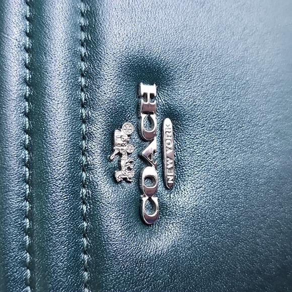 COACH C7365 Medium Id Zip Wallet With Border Quilting In JADE Green EUC - Picture 5 of 17